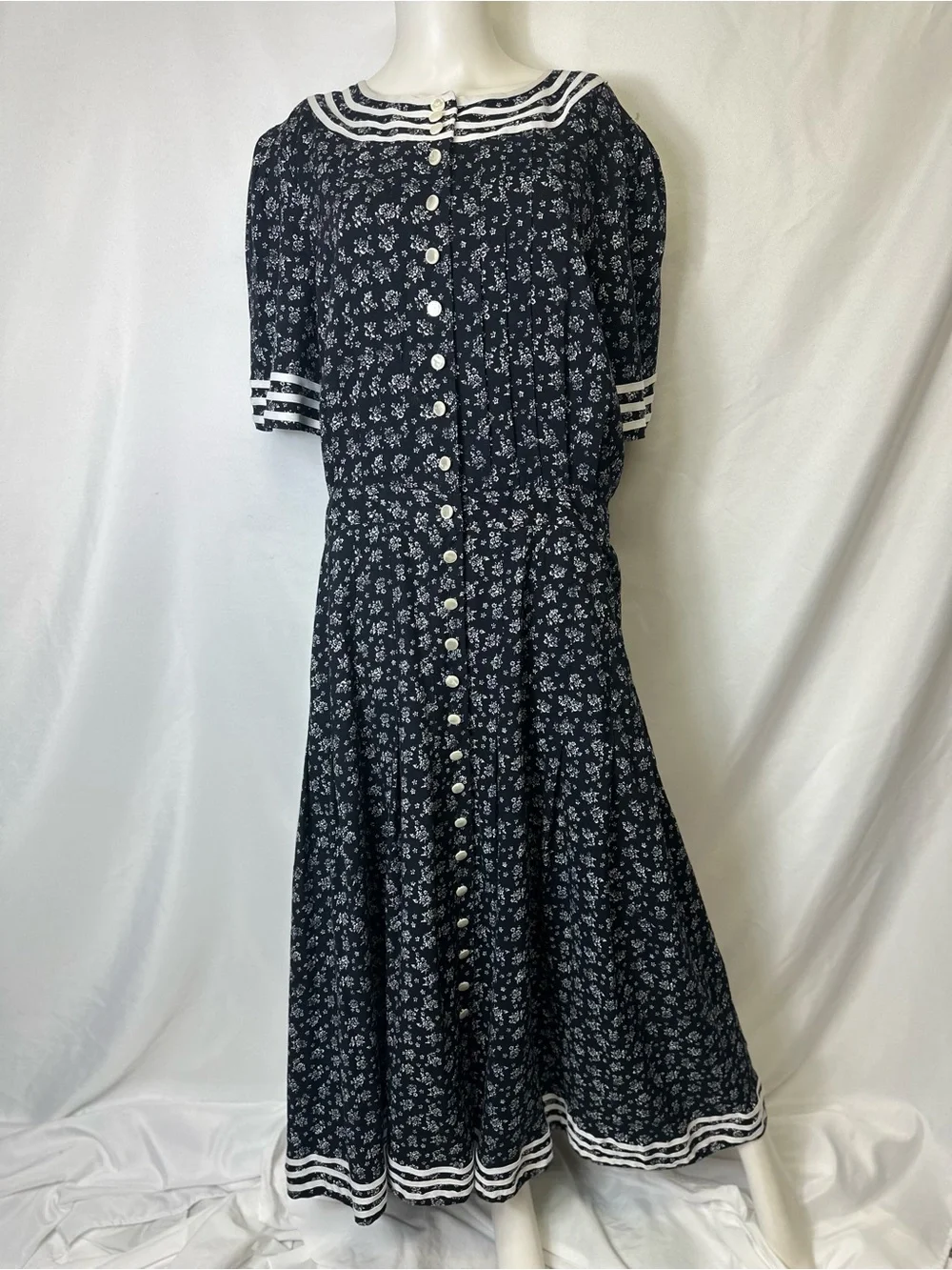 VINTAGE PLAZA SOUTH BRAND SIZE 18T Black & White Dress Short Sleeve Button Down - Picture 1 of 6